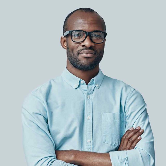 https://www.ecosson.com.br/wp-content/uploads/2019/02/team_03-640x640.jpg